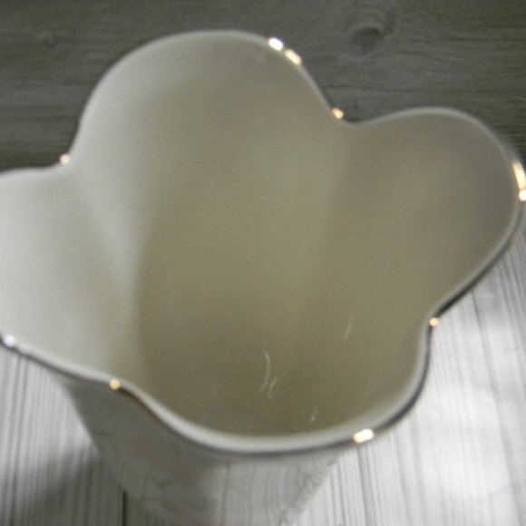 Vintage Fine China Vase 9 inches - Picture 2 of 3